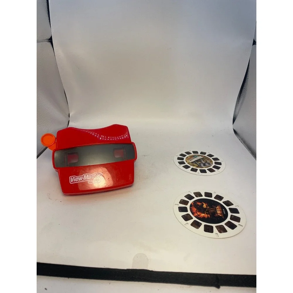 View-Master 3D Viewer Red Classic Retro  Toy 2020 With Trex , Discovery Slides